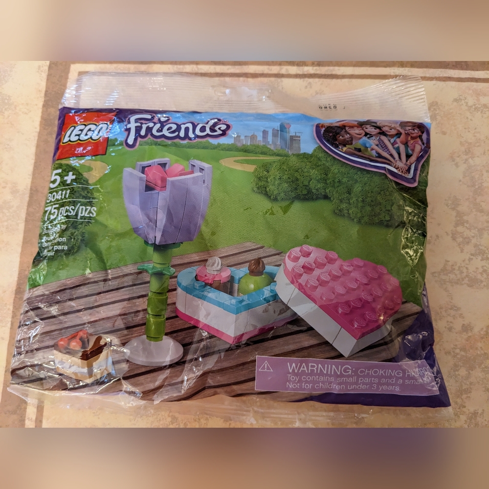 Lego Friends Heart Shape Chocolate Box Flower Set Tulip New Travel Prize Gift